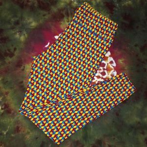 LuLaRoe Tall & Curvy Leggings